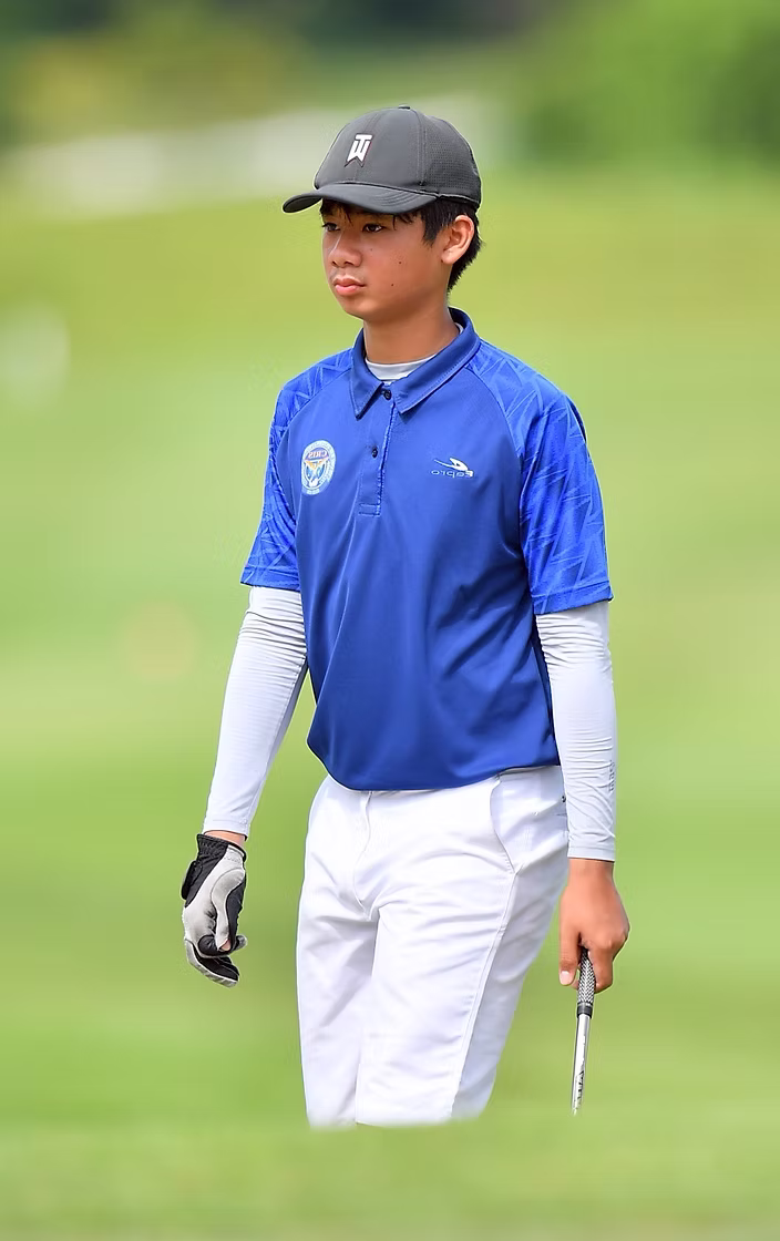 Intermediate program students during a golf session